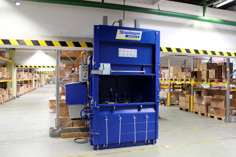 1.2.3.-Strautmann-BalePress18-1.jpg
